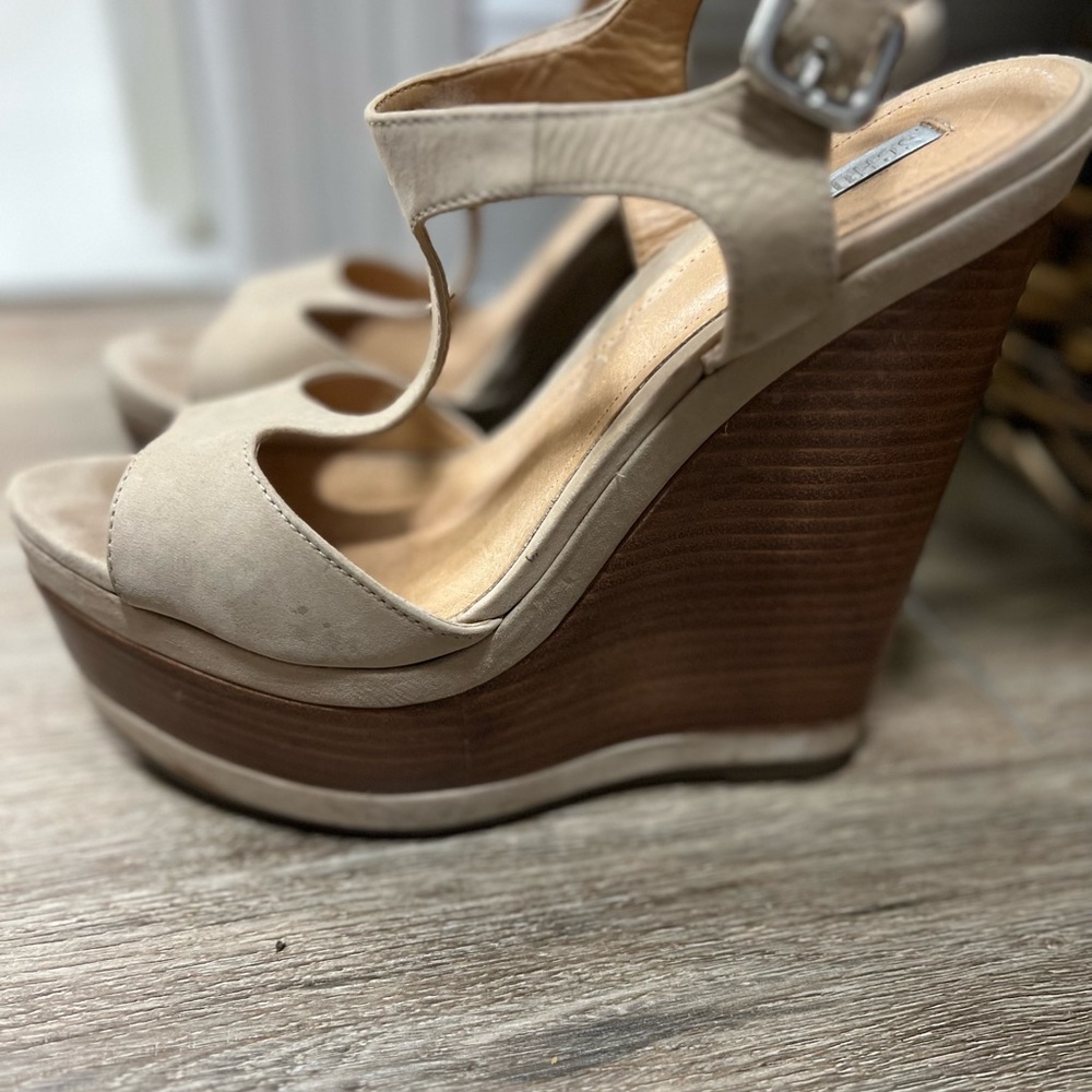 Schutz Wedges